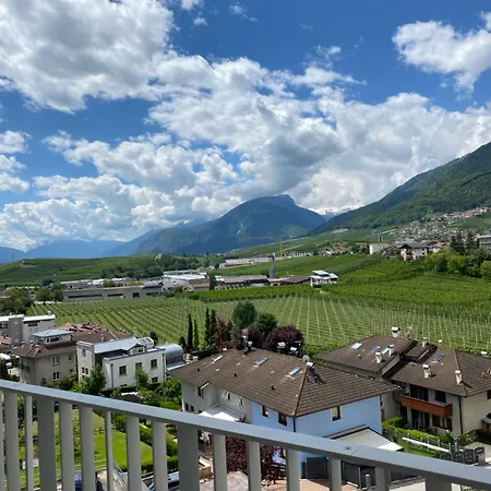 Panorama 1 *